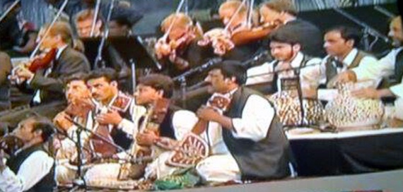Top Kashmiri Instrumentalists at Zubin Mehta concert Shalimar Gardens Srinagar 